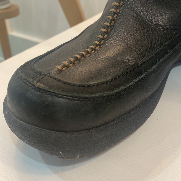 Women’s Blondo Canada Leather & Shearling Lined Back Laced Boots - Picture 9 of 14